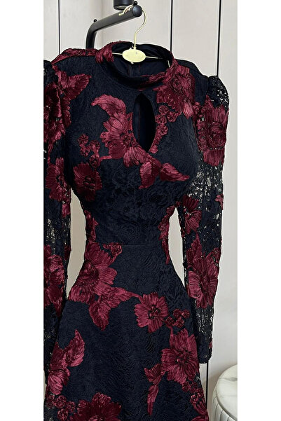 AREEJ FASHION A luxurious Lace dress with a burgundy rose pattern.