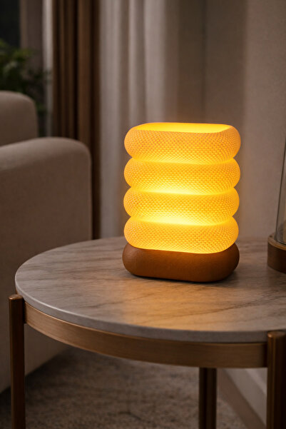 abajur Dekoratif Masa Abajuru – Sıcak Sarı LED Işık | Ampul Dahil Değildir