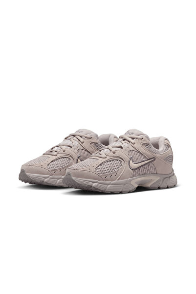 Nike V5 rnr suede daily sneaker walking shoes