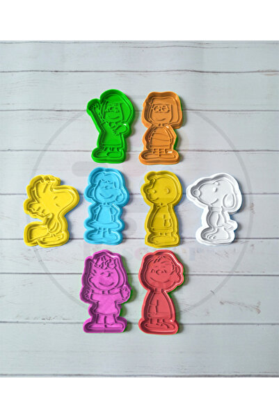 Bi'şeyler Sepeti قالب بسكويت بتصميم سنوبي - قطاعة بسكويت بثمانية أشكال 16 قطعة