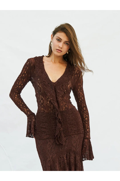 Caddebostan Moda V-Neck Lace Blouse with Flywheel Detail Long Sleeve Stylish ...