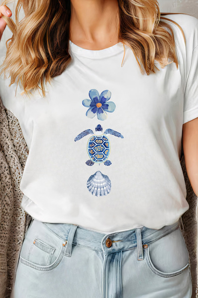 Sarah's Boutique Women's T-shirt – 100% cotton – "Island Beauty"