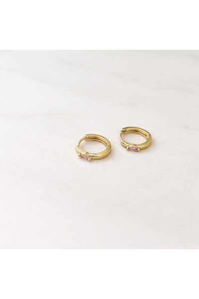 ATELİER GİZEM Xuping kararmaz 14 k gold rengi çelik çocuk küpesi