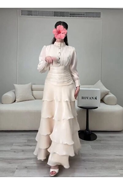 NALA FASHION A luxurious evening dress with a sophisticated classic design th...