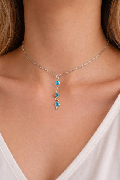 Liora De Mar قلادة تشوكر من أحجار الفيروز - تصميم بسيط بلون فضي