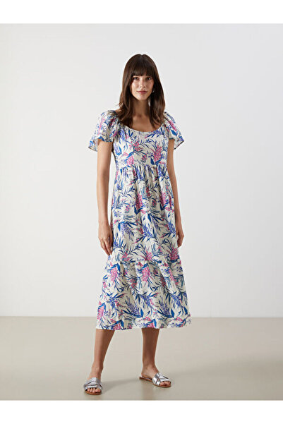 LC Waikiki Çelebi Store'dan Kaliteli Parçalar U Roba Yaka Çiçekli Elbise