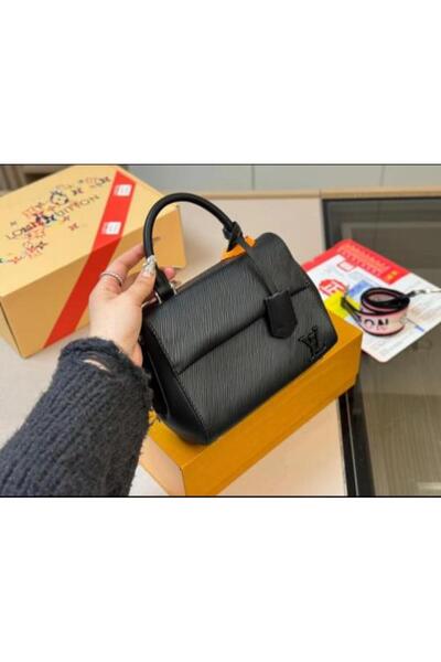 Louis Vuitton High Quality Shoulder Bags