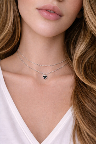 Liora De Mar قلادة تشوكر بسلسلة مزدوجة وتفاصيل على شكل قلب
