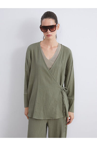 LC Waikiki Rmz Gi̇yi̇m Farkiyla Double-Breasted Roba Collar Textured Muslin W...