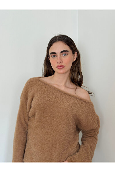 Retrobird Soft Fuzzy Cozy Knitwear Sweater Women's Camel