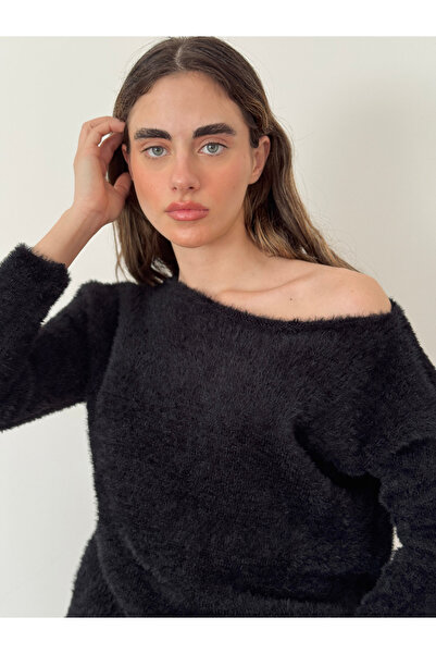 Retrobird Soft Fuzzy Cozy Knitwear Sweater Women's Black