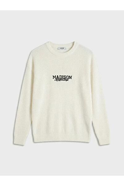 LC Waikiki Ecru Crew Neck Embroidered Men's Knit Sweater