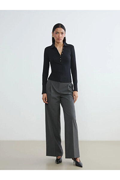 LC Waikiki Μαύρο γυναικείο κορμάκι με λαιμόκοψη πόλο και ραβδώσεις