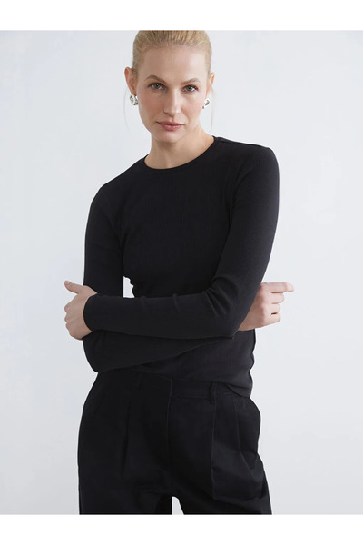 LC Waikiki Μαύρο γυναικείο κορμάκι με λαιμόκοψη