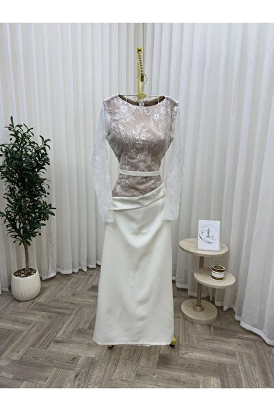 Farah Fashion This dress combines the softness of lace with the luxury of a m...