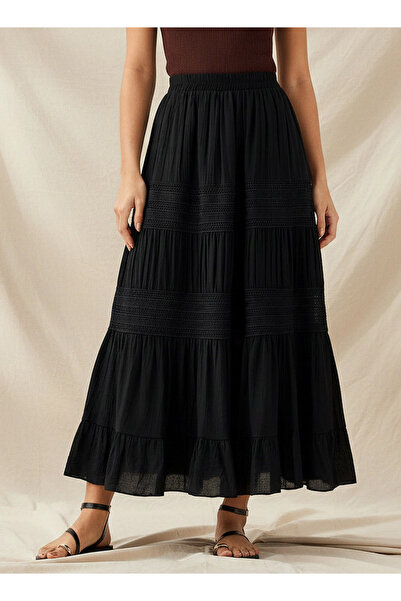 2Xtremz تنورة طويلة بتصميم متعدد الطبقات