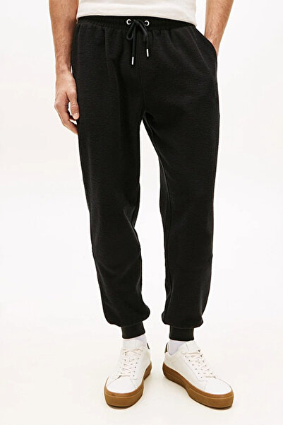 Tommy Hilfiger Men's Embroidered Logo Cotton Jogger Sweatpants - Black