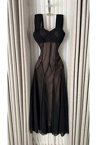 NUHAIRa إطلالة مميزة ... الشيفون الملكي ..