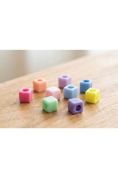 BEİLYS COSMETİCS & ACCESSORY Ακρυλικές χάντρες σε σχήμα κύβου 6 χιλιοστών Υλι...