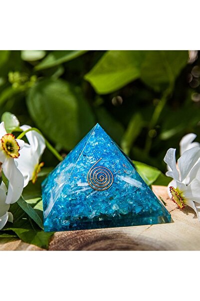 Ezera Azurite Orgone Pyramid with Aquamarine Crystals, White Quartz, Copper P...