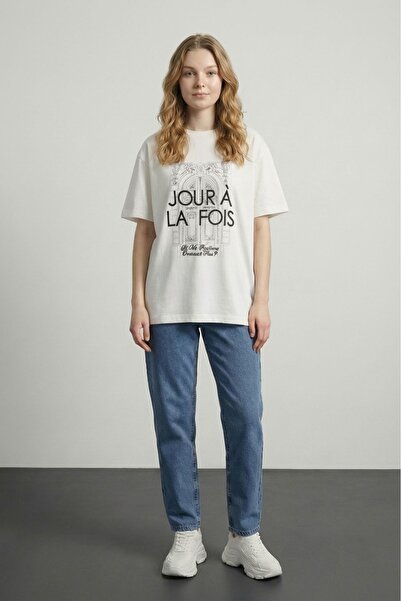 Quzu Women's Written Embroidered Printed T-Shirt Ecru