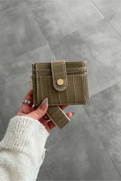 Yuka Atelier Minimal Wallet with Crocodile Patterned Velina Keychain and Card...