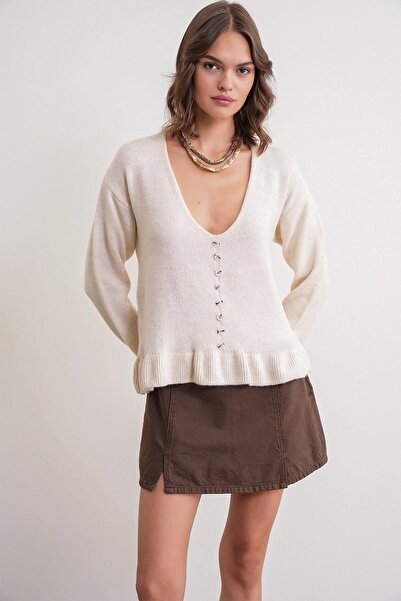 Hiccup Mixray thin knit top with V-neck and button detail