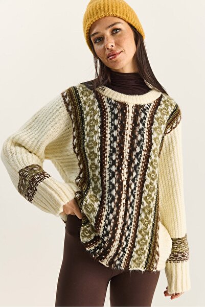 Hiccup LUCCI Oversized knitted sweater with Ethnic Patterned
