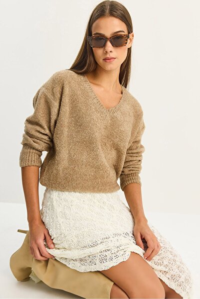 Hiccup LUCCI Textured knitted sweater with V-neck