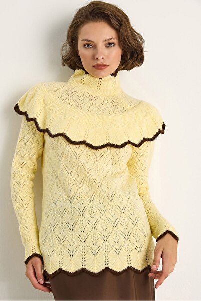 Hiccup LUCCI Frilly Half Turtleneck Jacquard Sweater