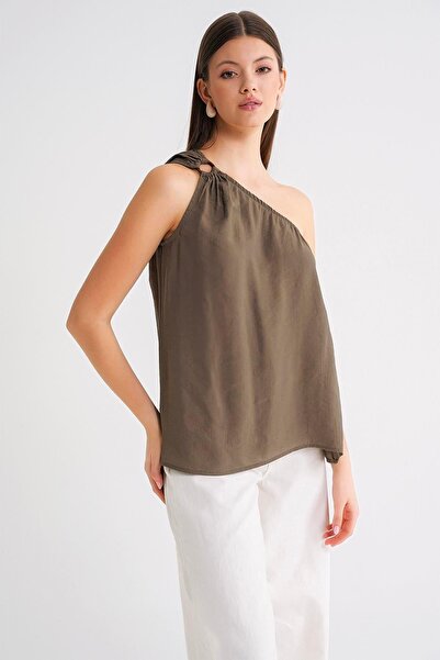 Hiccup Mixray Top with Asymmetric Collar and Accessory Detail