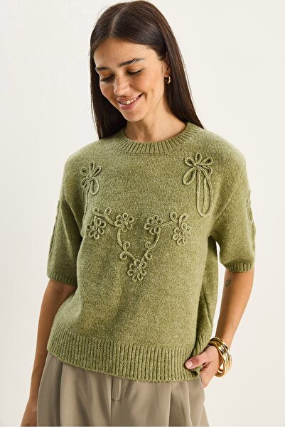 Hiccup Knitted sweater with round collar and Embroidered LUCCI