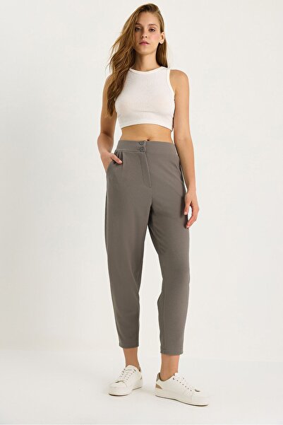 Hiccup Long crepe trousers with carrot pattern and button closure