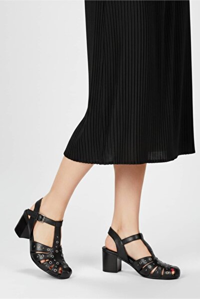 ALBİNİ Kadın Deri Zımbalı Ayakkabı 26108425Y