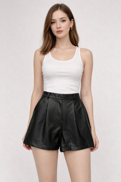 AYDA GÜL BUTİK DERİ ŞORT SİYAH