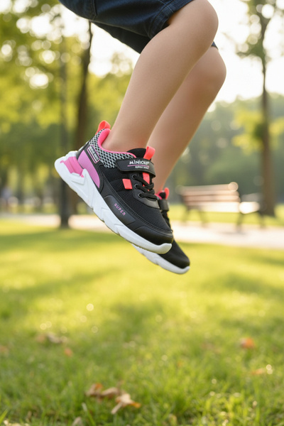 enoch حذاء رياضي للفتيات من إينوخ فيل مزود بشريط فيلكرو