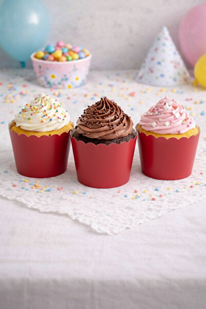 NEWPARİ Kırmızı Renk Temalı Cupcake & Muffin Kek Kalıbı Fırında Dağılmaz (25'...