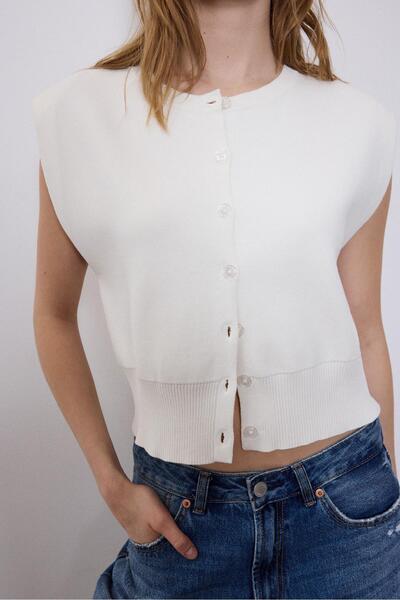 Stradivarius Omuz pedli triko yelek