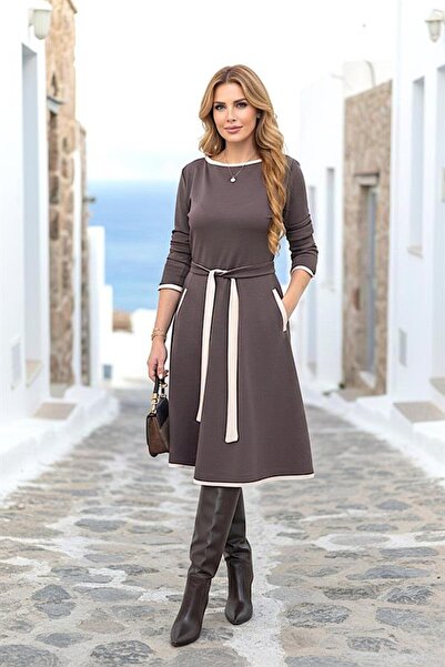 MODANI SEÇ Kahverengi Ekru Biyeli Kuşaklı Elbise