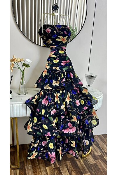Generica The royal "Flower Princess" dress