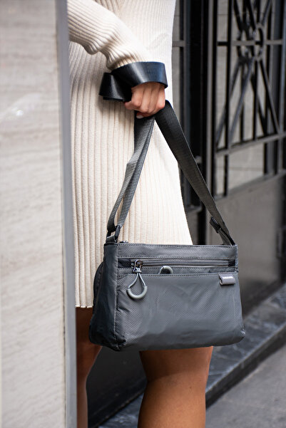 wikidayss Women's 4-Compartment Water-Resistant Parachute Fabric Crossbody Bag