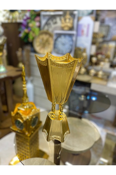 HomeNew The luxurious golden incense burner – a royal touch for your home