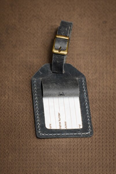 El Yapımı Hakiki Deri Valiz Etiketi | Şık ve Dayanıklı Seyahat Aksesuarı - Maderiva Leather