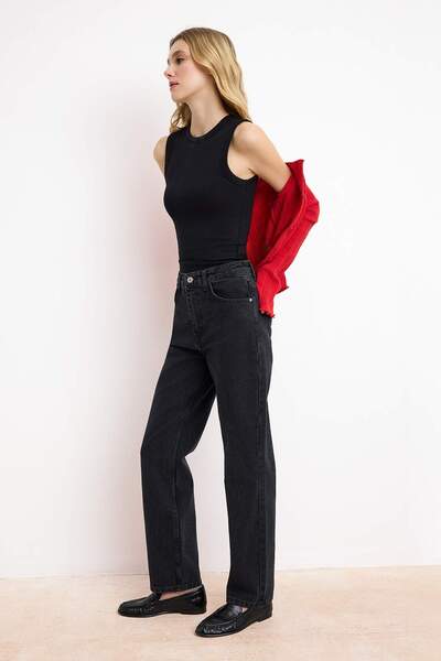 Trendyol Collection Blugi negri cu talie normală, 100% bumbac, croială dreapt...