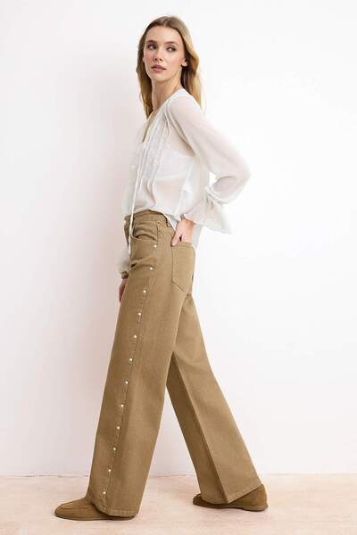 ترينديول كوليكشن جينز كاميل إنسي بتفاصيل لؤلؤية وتأثير غسيل، خصر مرتفع، 100% ...