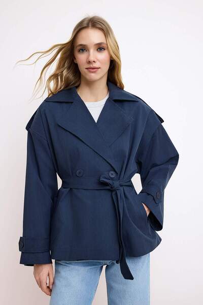 Trendyol Collection Marineblauer, weicher, getufteter, übergroßer, zweireihig...