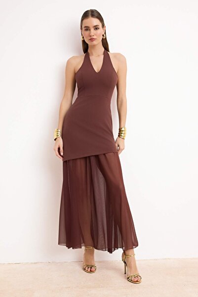 ترينديول كوليكشن فستان سهرة وفستان التخرج من فينيكي بتفاصيل من التول باللون ا...