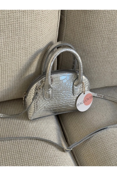 BAGLOVİS حقيبة كتف نسائية من جلد التمساح صغيرة الحجم وفضية اللون EN18 BOY12