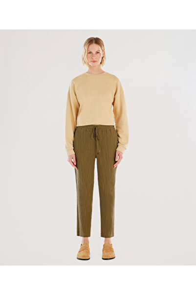 Yargıcı Beli Bağlama Detaylı Pantolon