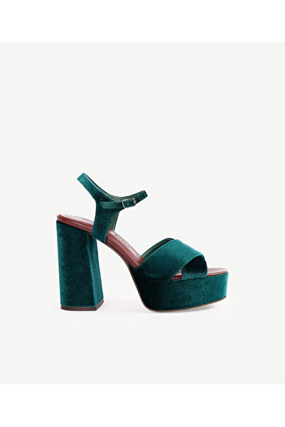 Yargıcı Kadife Kumaşlı Platform Ayakkabı
